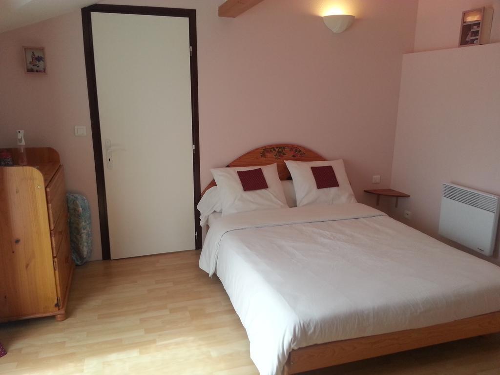Chambres D'Hotes Au Grillon Dort Moustey Phòng bức ảnh